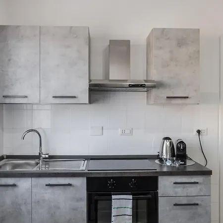 Enjoy And Fly Apartment Fiumicino Exterior photo